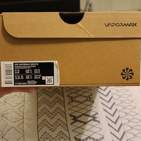 Nike Flynit Vapormax - Picture 4 of 4